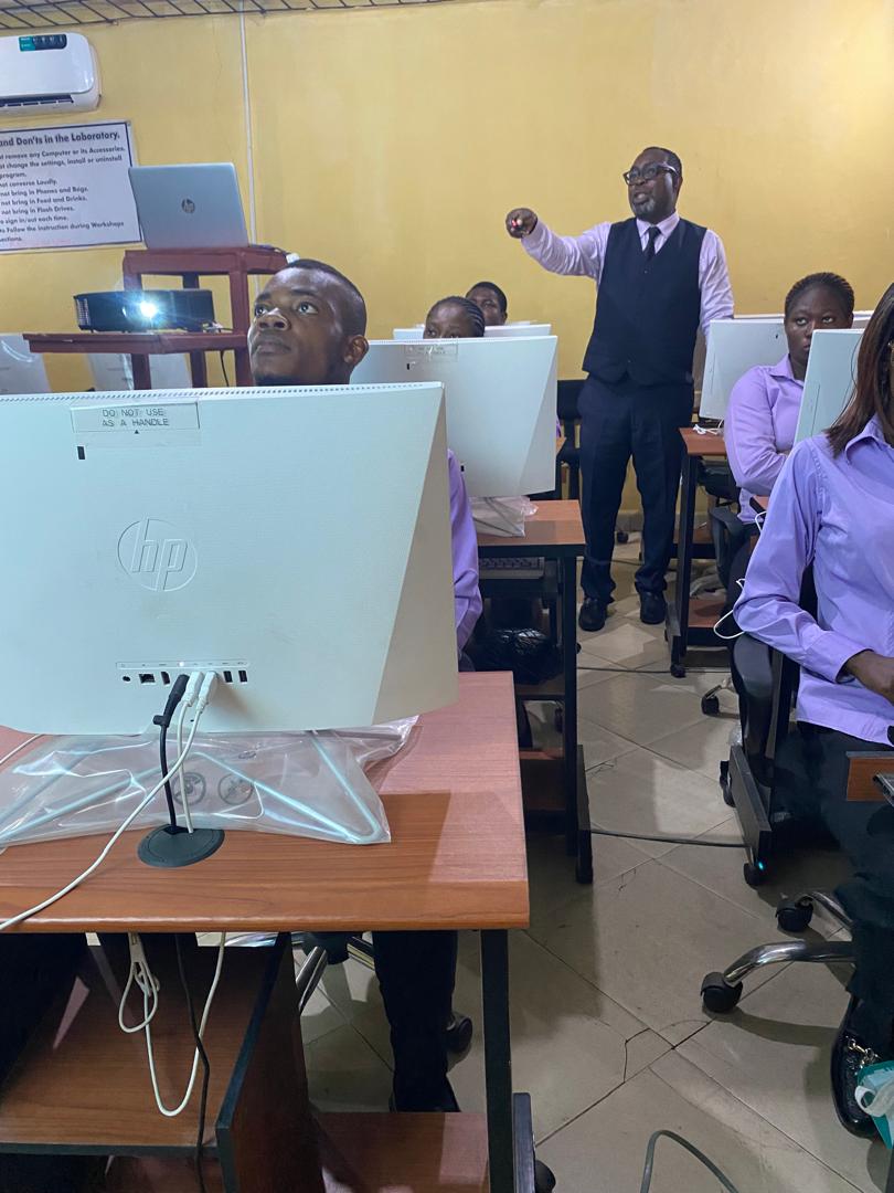 Vice-Chancellor Commissions Econometrics Laboratory, Commits to its Growth